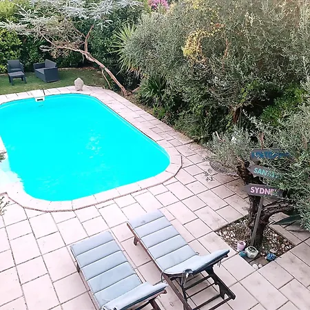 Chez Caro Πανσιόν *